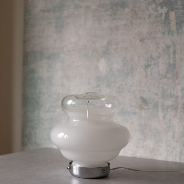 Murano glass opal table lamp, Italy 1980s