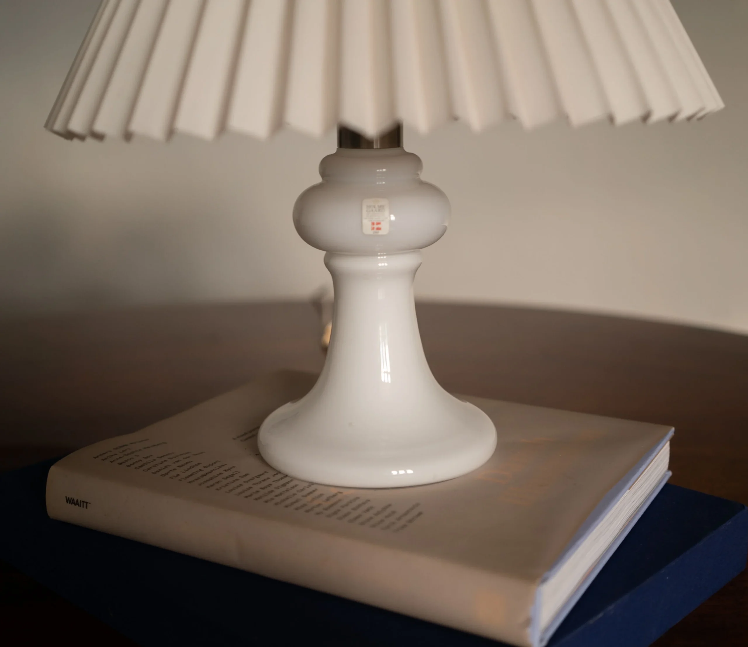 Holmegaard Opal Glass Table Lamp, Denmark 1970s - 画像 (4)